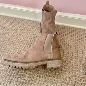 Girls size 3 Steve Madden Chelsea boots